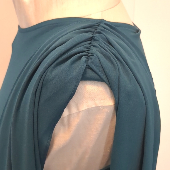Turquoise Draped Cut Out Sleeveless Top - Picture 7 of 9